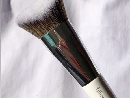 ★Fillimilli★ V Cut Foundation Brush 822 Cheap