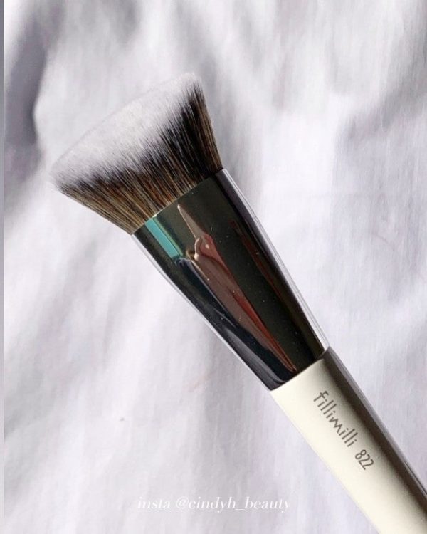 ★Fillimilli★ V Cut Foundation Brush 822 Cheap